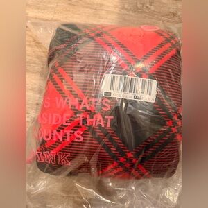 PINK Red and Black Plaid Cozy Throw Blanket